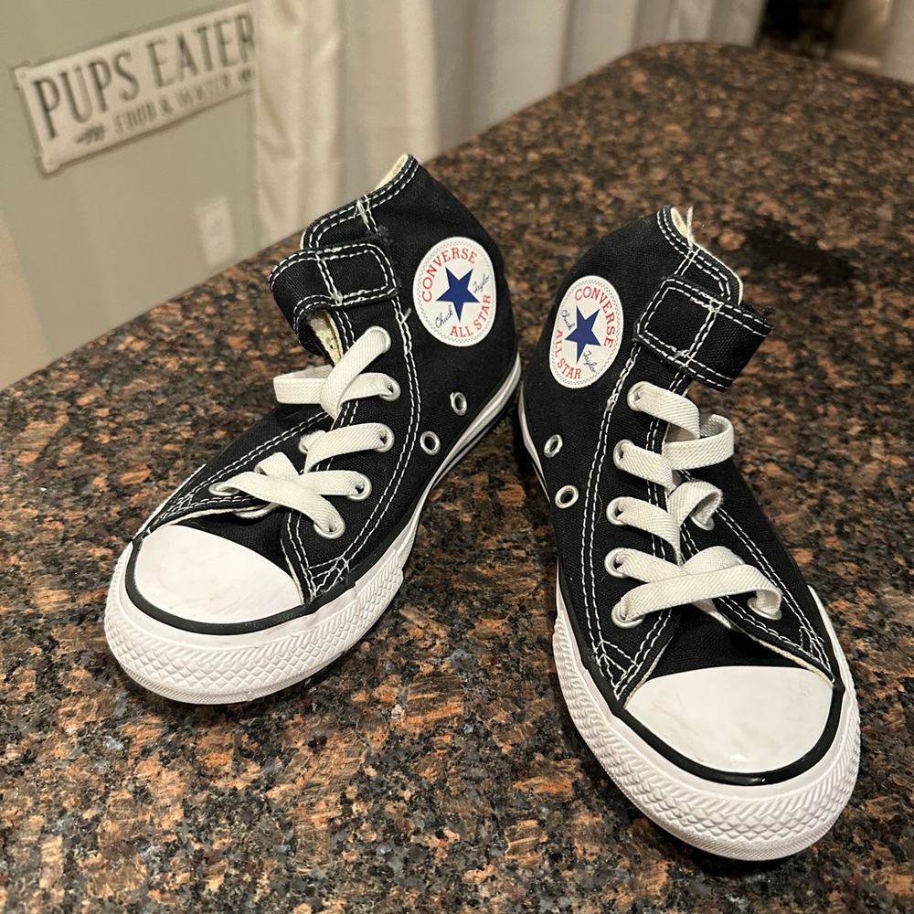 Size 12 converse sneaker